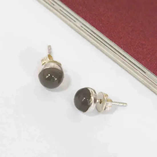 Picture of Pure silver studs with natural Moonstone