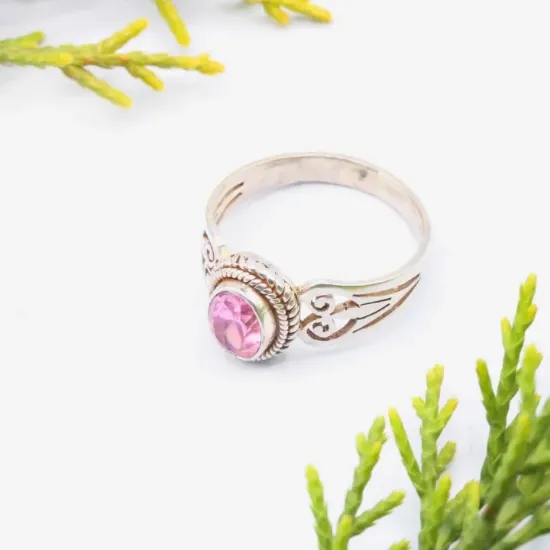 Picture of Pure Silver Ring With Pink Zircon/ Women/ 3 Gram