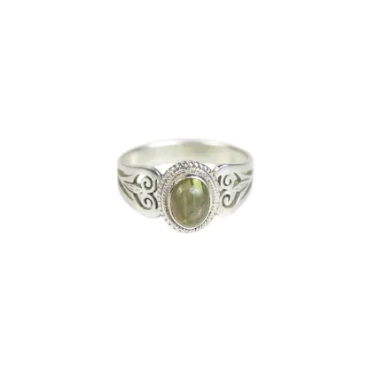 Picture of Pure Silver Ring With Natural Labrodorite/ Women/ 3.5 Gram