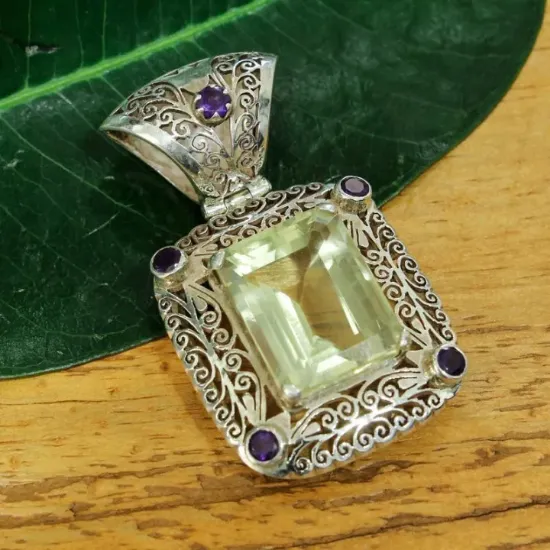 Picture of Pure Silver Topaz Stones Design Pendant For Women-23G