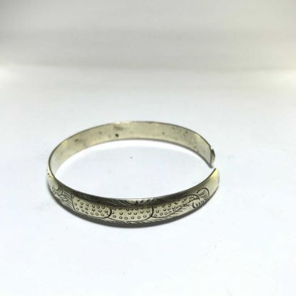 Picture of Metal Bracelet with Carving