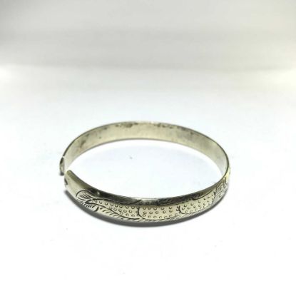 Picture of Metal Bracelet with Carving