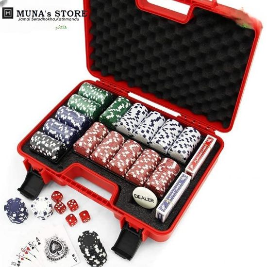 Picture of PROFESSIONAL POKER SET WITH 300 CHIPS