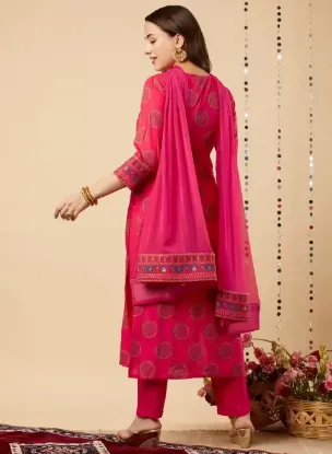 Picture of Women Cotton Blend Kurta Pant Dupatta Set