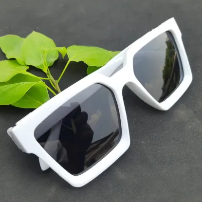 Picture of Luxury Fashion Style Square Sunglasses For Men
