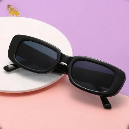 Picture of 2021 Brand Women Designer Sunglasses Fashion Women Gentle Oval Frame Sun glasses Vintage Monster Sunglasses Retro UV Glasses